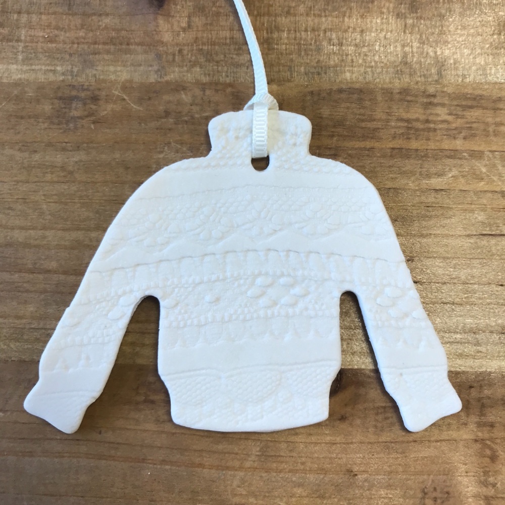                                       Lace embossed Porcelain Jumper Decora