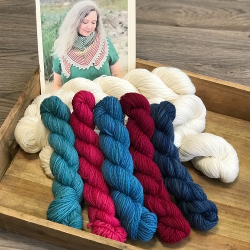Kammebornia Skymning Shawl - Sky Blue Pink
