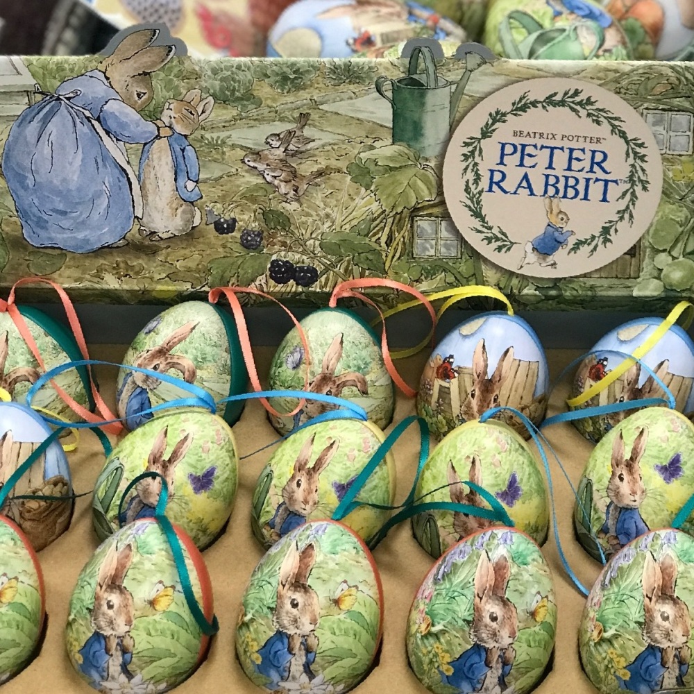 Peter Rabbit Hanging Easter Egg Tin