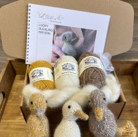 Little Ducklings Kit with @dotpebbles_knits
