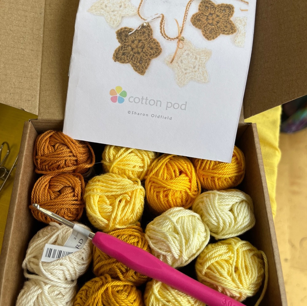 *NEW* Crochet Star Garland Kit #3 Golden