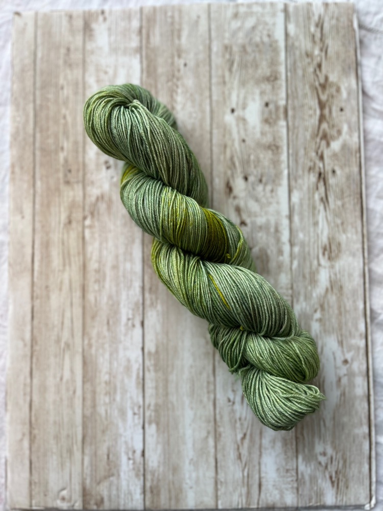 4ply 75% Blue Faced Leicester / 25% Nylon - Speckles - Green