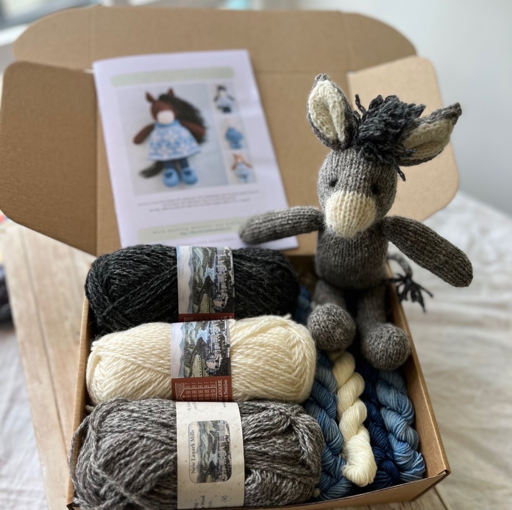 New Donkey in a Dress Kit - New Lanark DK - dark grey