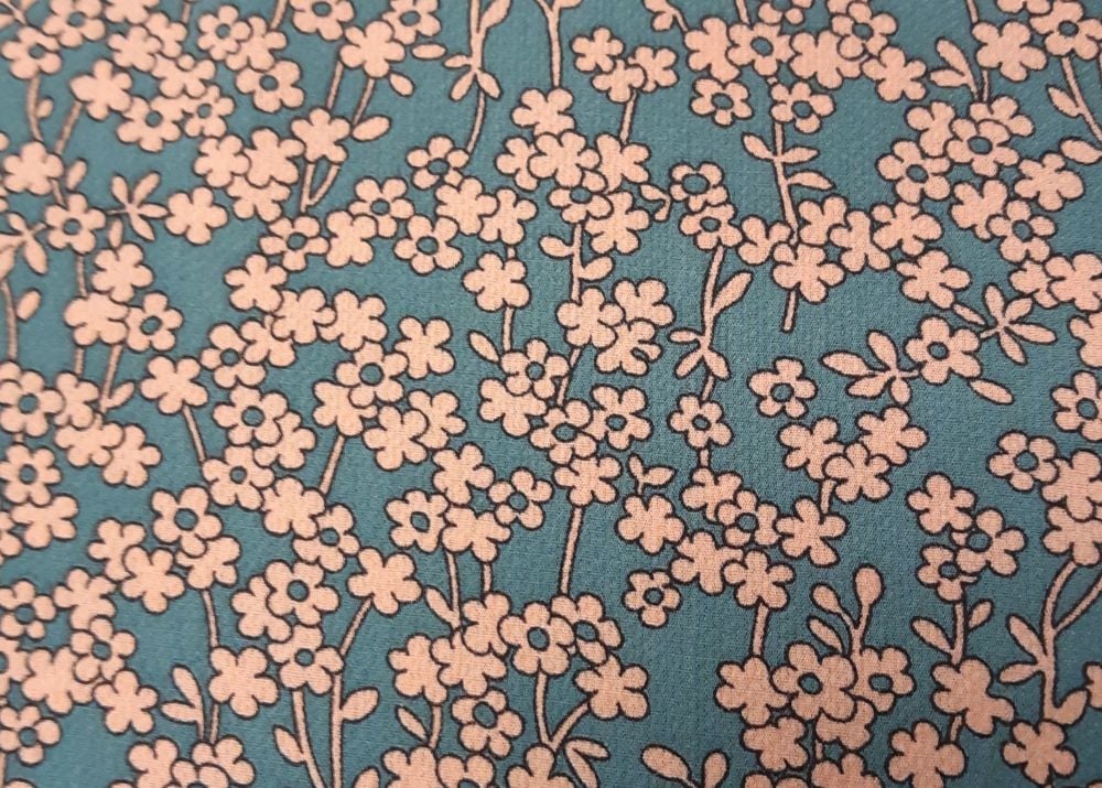 Ditsy flower, light weight Crepe, polyester PL0016
