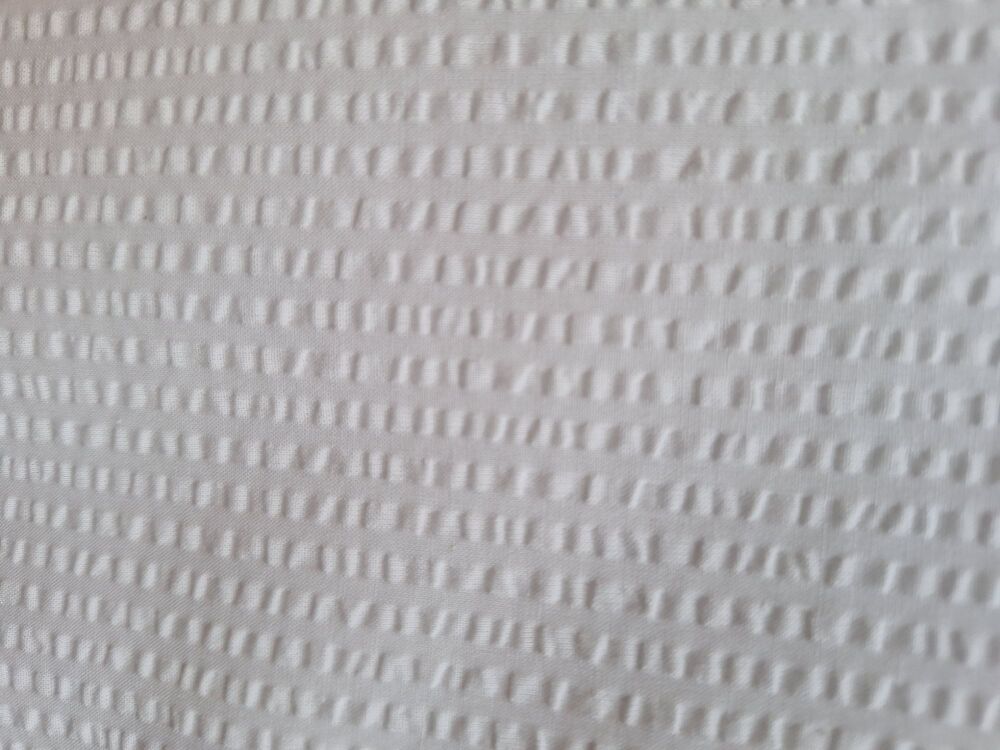 Chalk White Pure Cotton Seersucker 130cm