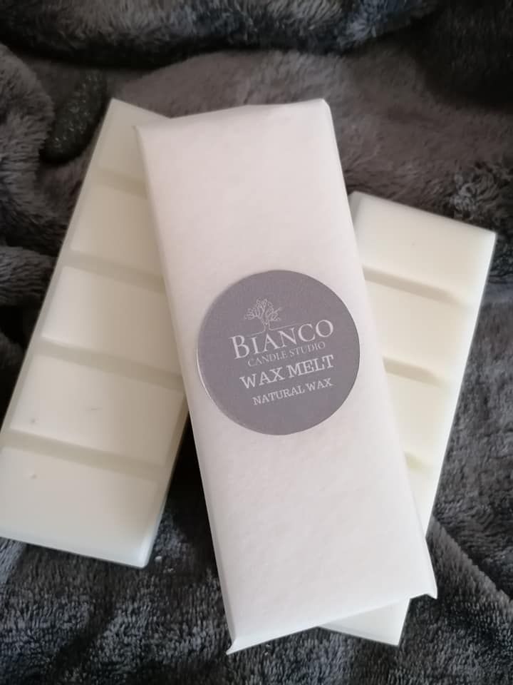 Leather Oud wax melt