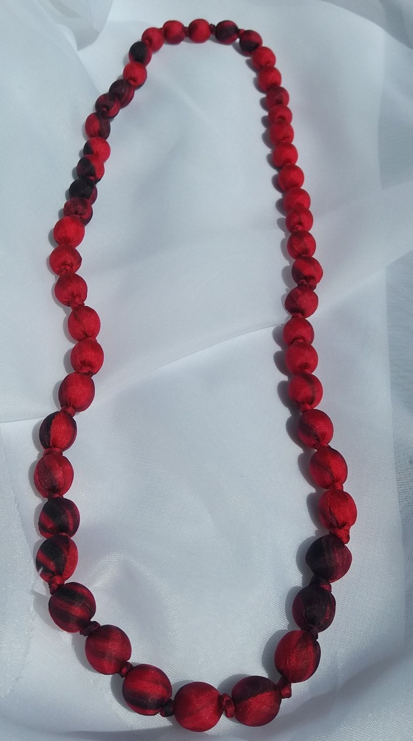 red silk beaded necklace 