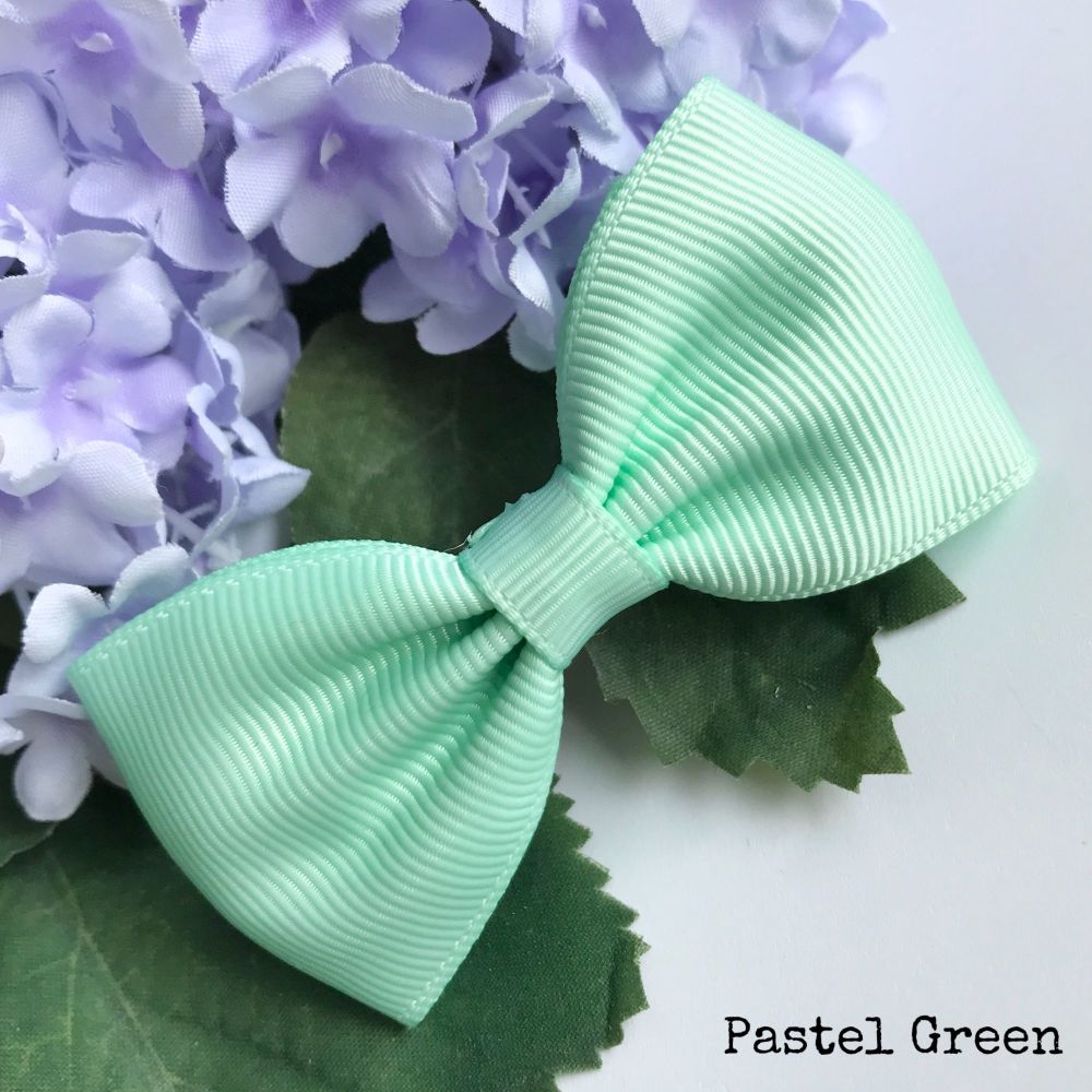 3 inch Classic Bow - Pastel Green - Alligator clip or bobble