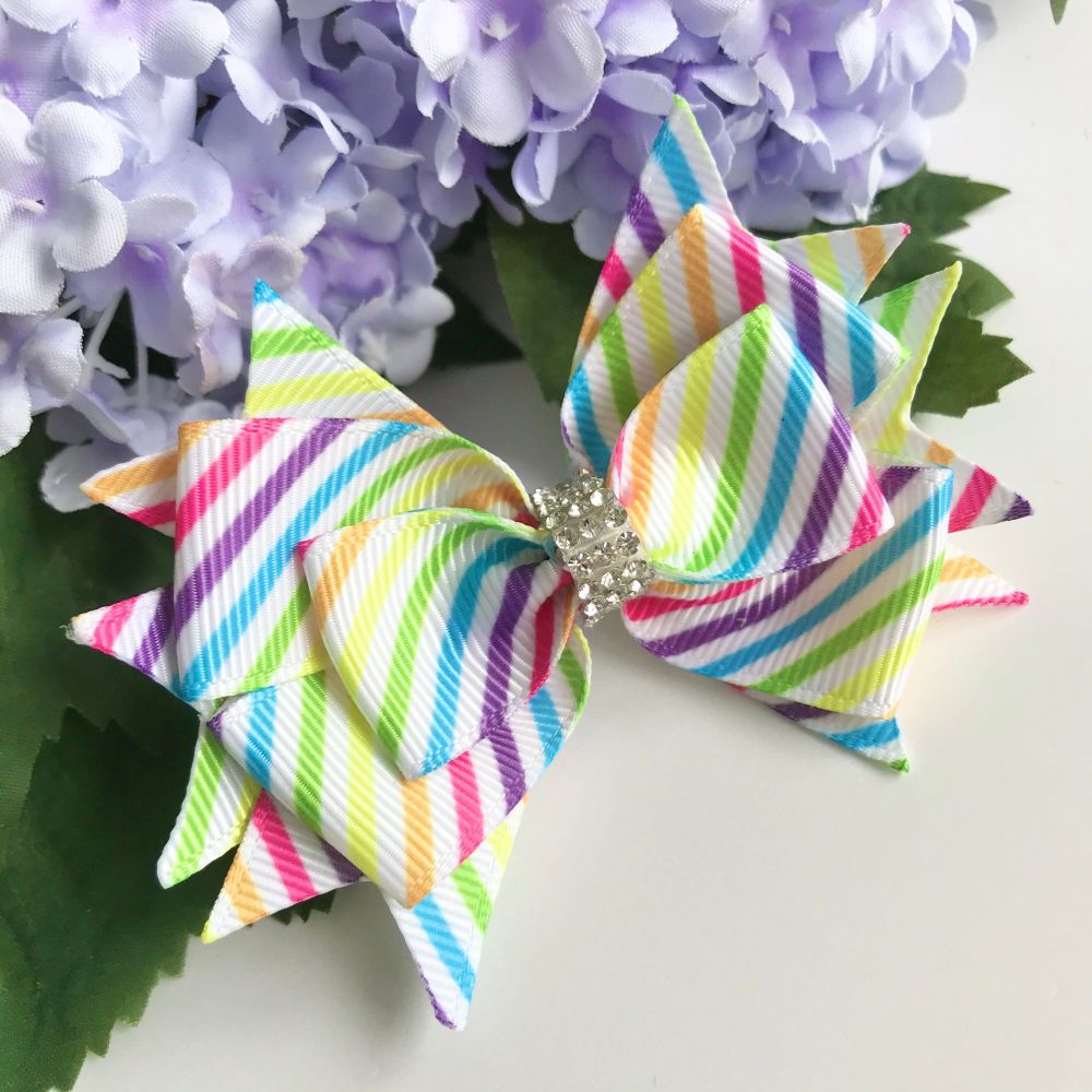 3.5 inch Stacked bow - Diagonal rainbow stripe - Single prong clip