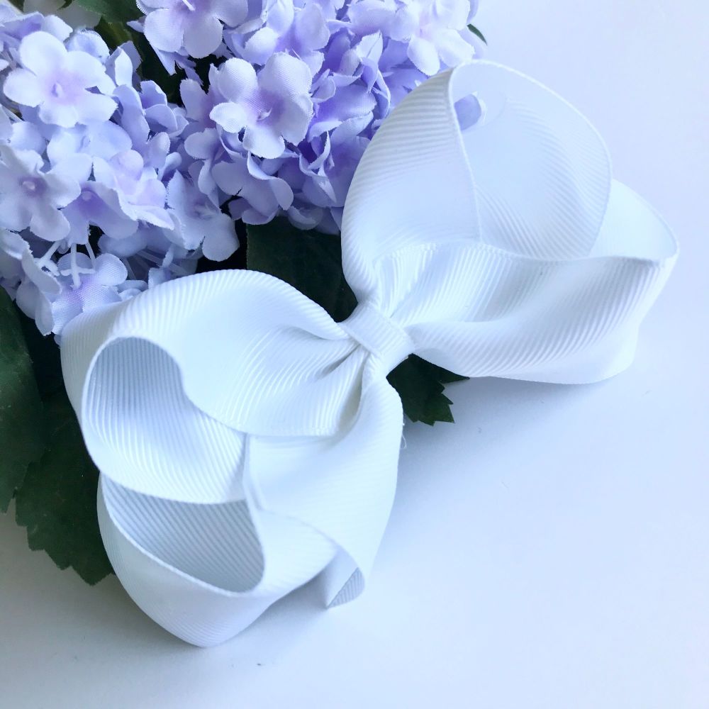 4 inch Bowtique Bow - White - Alligator clip or bobble