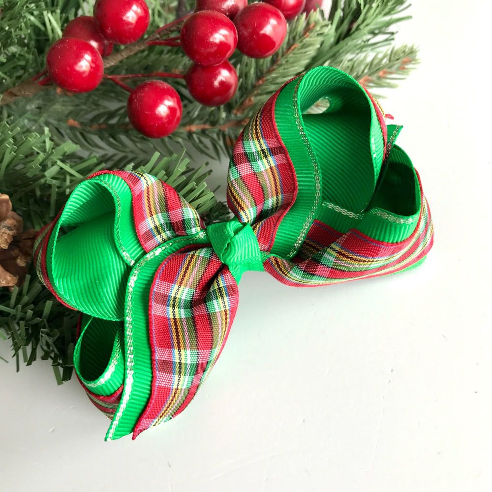 4 inch Bowtique Bow - Green and red tartan - Prong clip