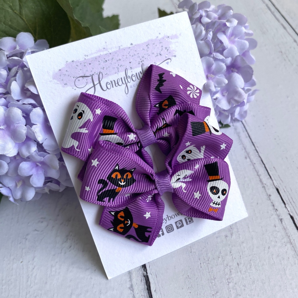 2.5 inch Tux bow - Cats and ghosts - Prong clip
