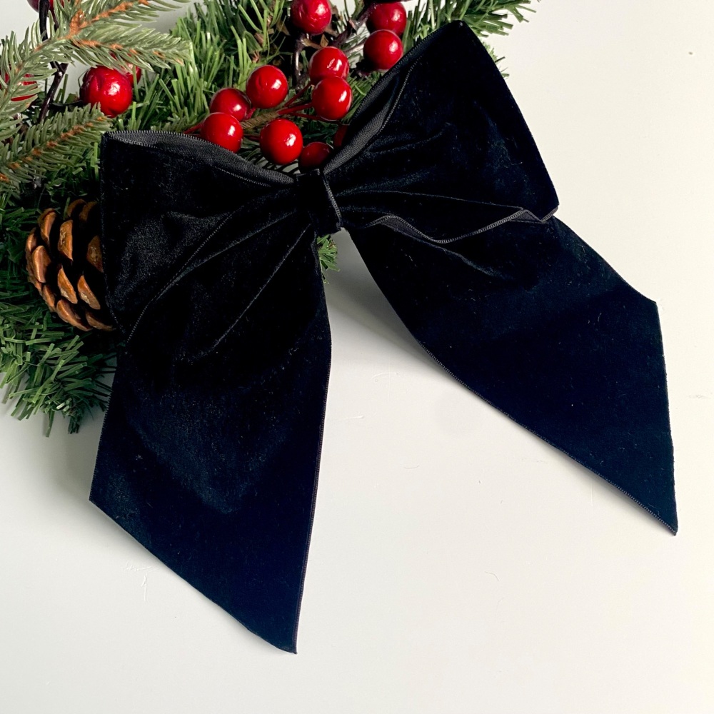 7.5 inch Black velvet Christmas tree bow