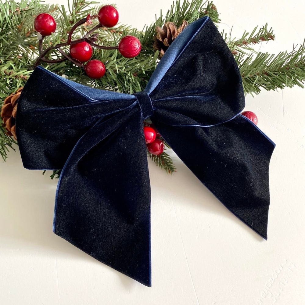 8 inch Navy velvet Christmas tree bow