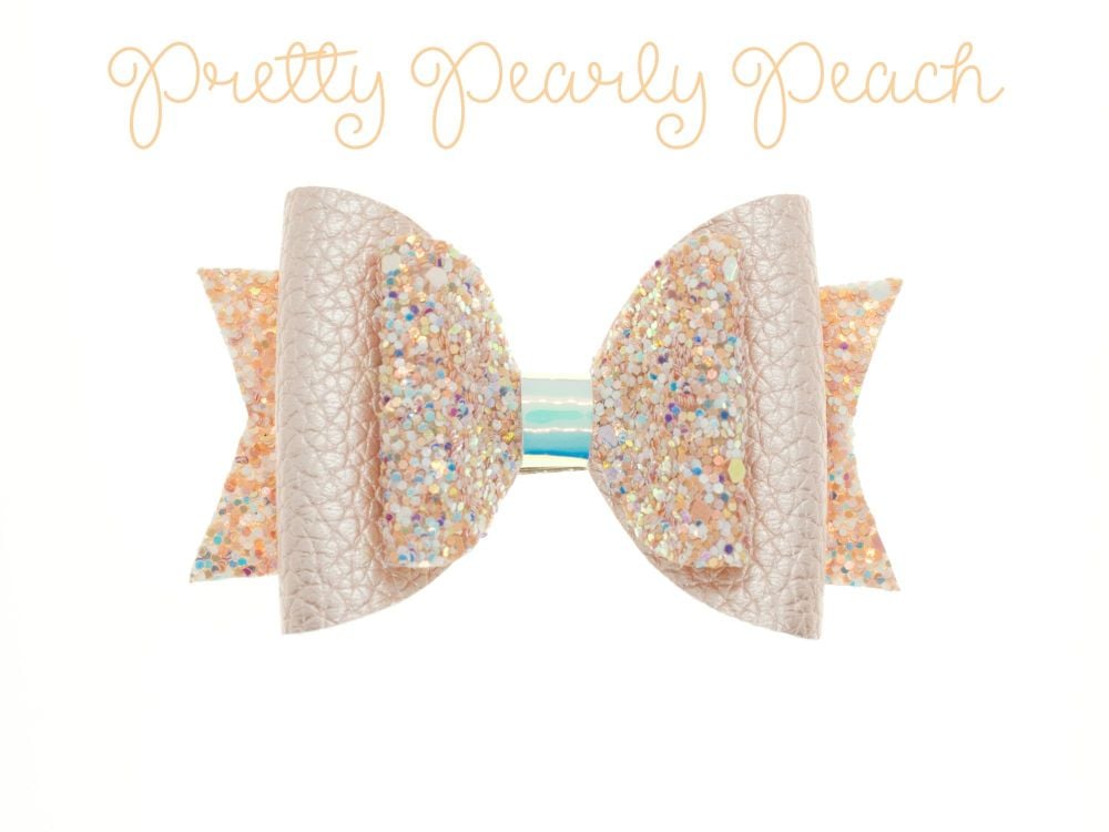 Pretty Pearly Peach – Standard Size Bow 