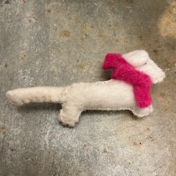 Amica Felt Brooches - Miniature Dachshund (White with pink scarf)