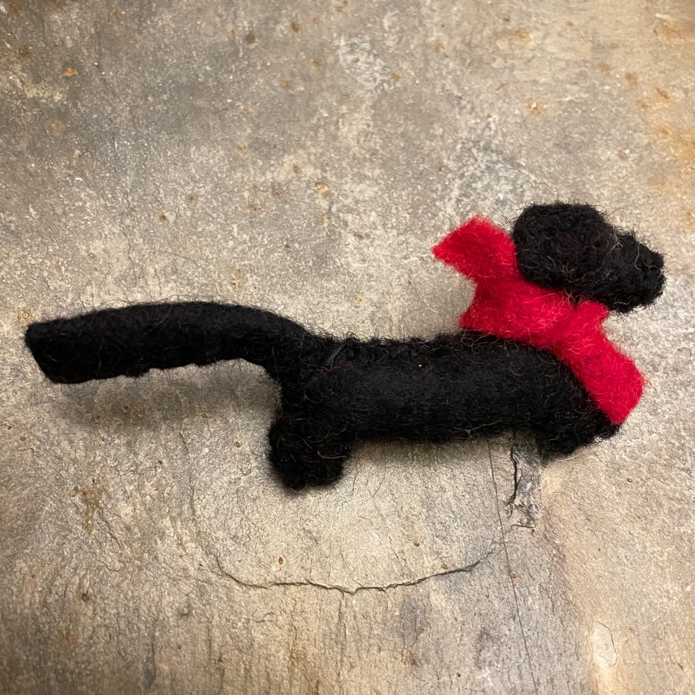 Amica Felt Brooches - Miniature Dachshund (Black with Red Scarf)