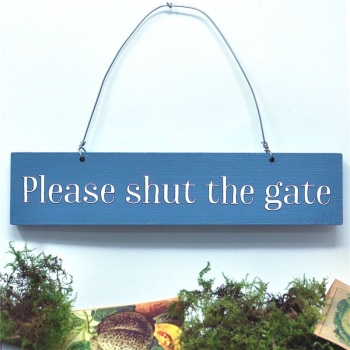 Angelic Hen - Please shut the gate (pale blue only)