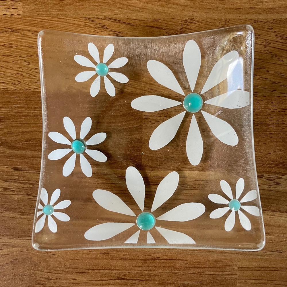Berserks Glass Trinket Dish - Flowers (white/blue)