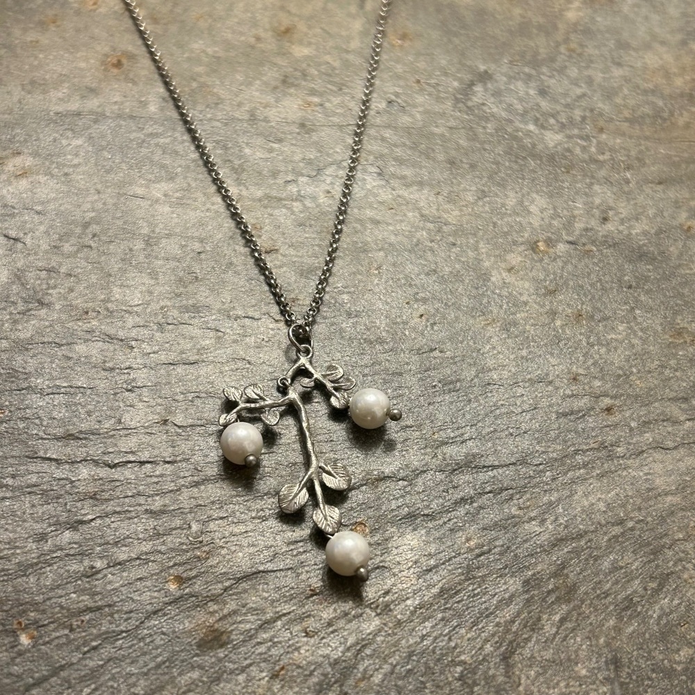 One and Eight Porcelain Necklace - Silver Dip
