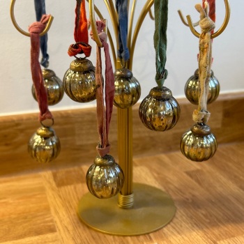 Nkuku Baubles - Round, Ridged (Antique Gold)