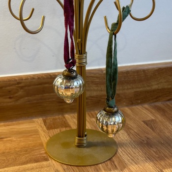Nkuku Baubles - "Lantern", Ridged (Silver)