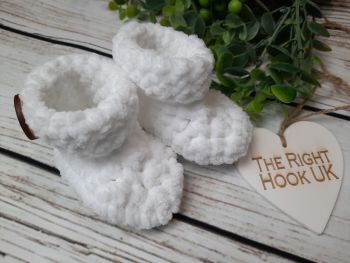 Luxury chenille chunky baby boots. White.