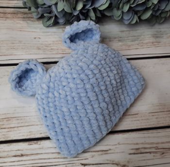 Luxury chenille chunky baby beanie. Periwinkle.