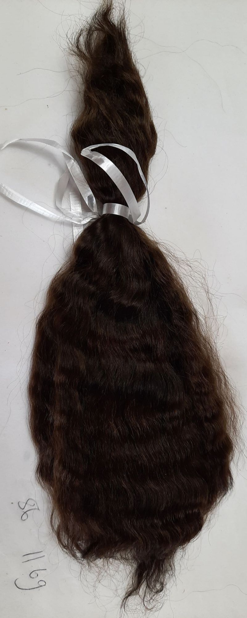86 - Dark brown yearling mohair - 11.6g