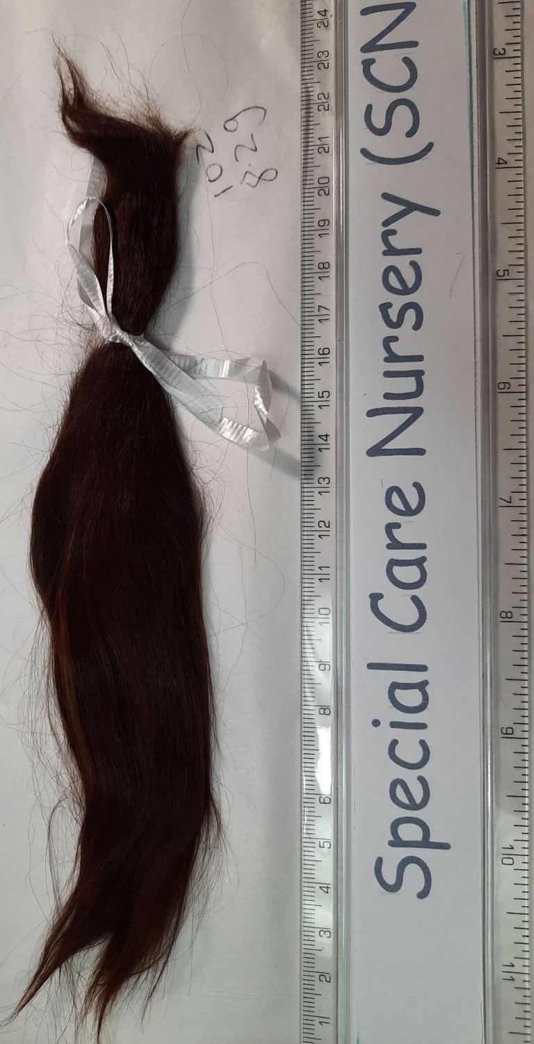 a) 102 - Natural brown Alpaca - 8.2g