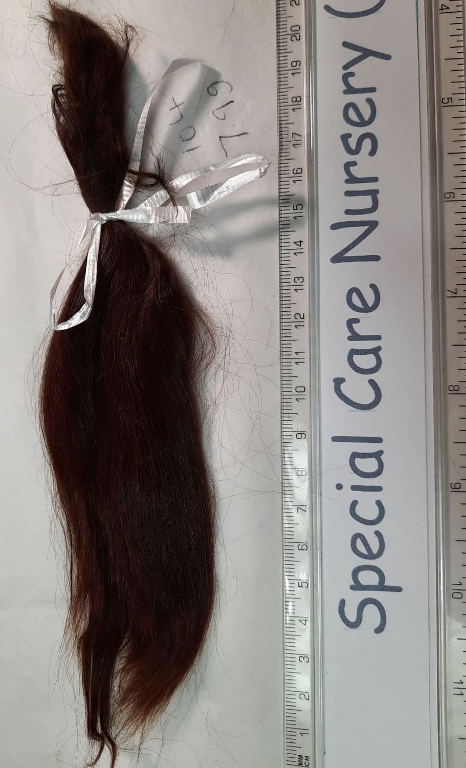 a) 104 - Natural brown Alpaca - 7.9g