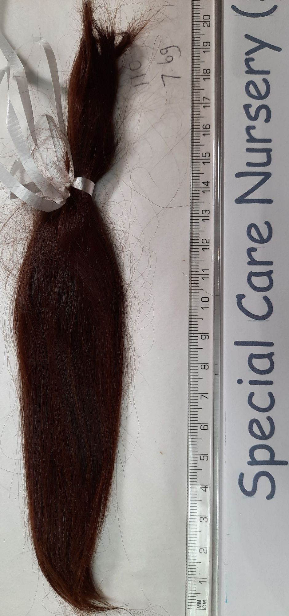 a) 110 - Natural brown Alpaca - 7.6g