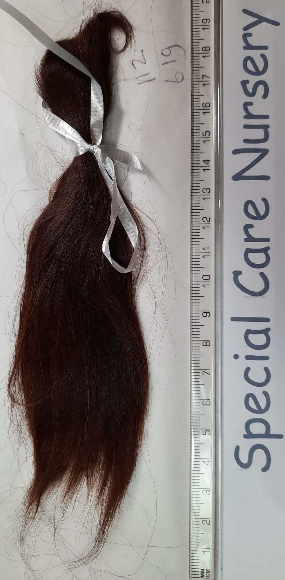 a) 112 - Natural brown Alpaca - 6.1g