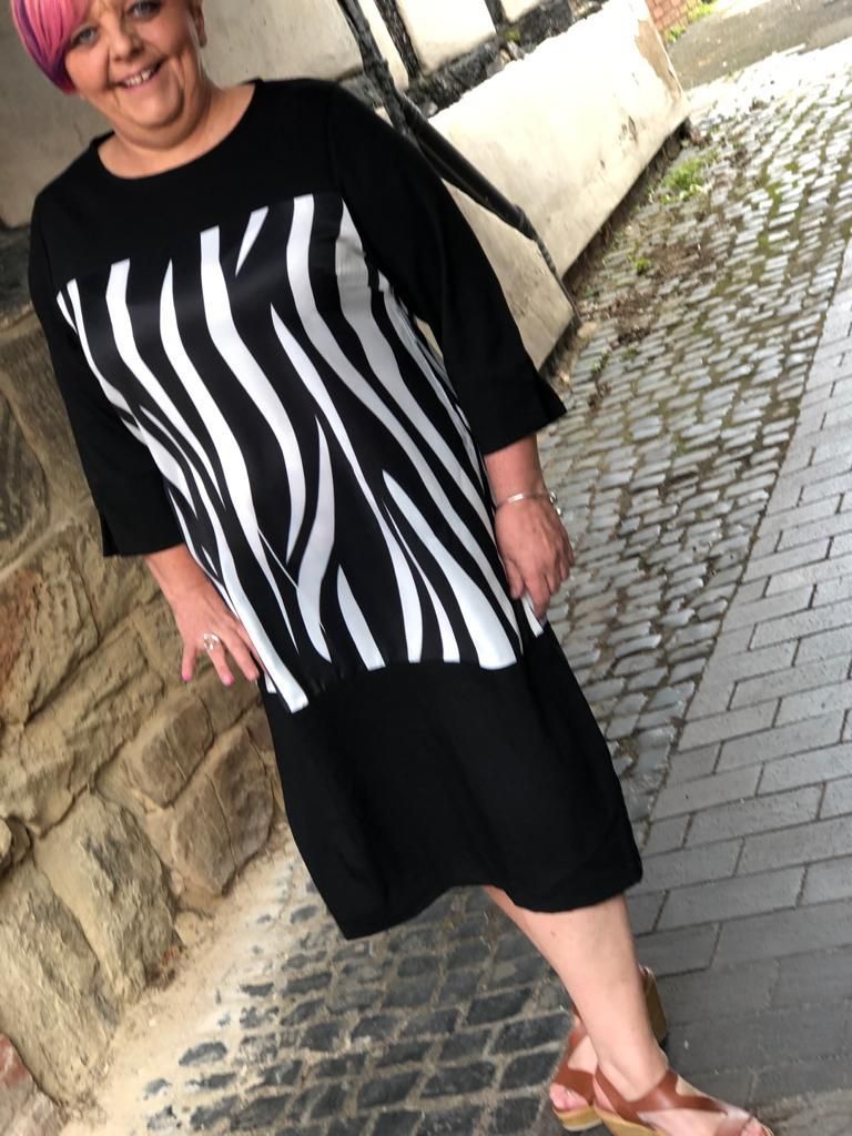 Malissa J Zebra Split Dress- Black