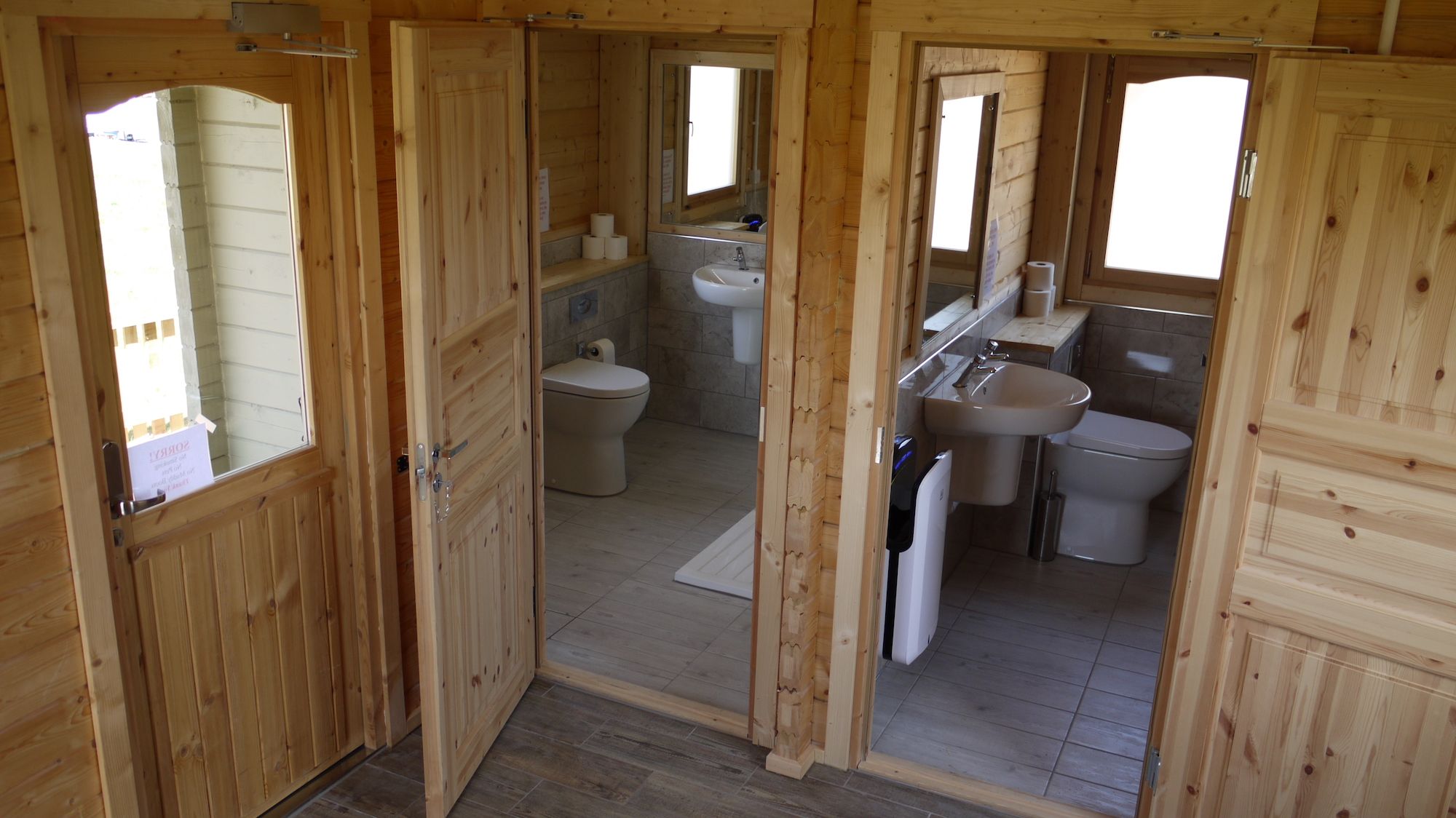 bathroom at midshires