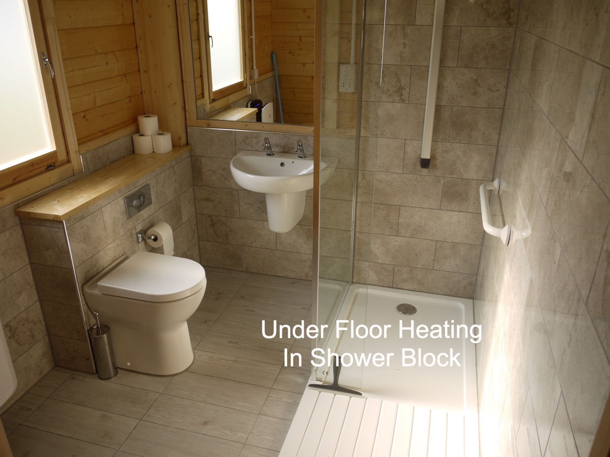 inside-shower-block-caption2
