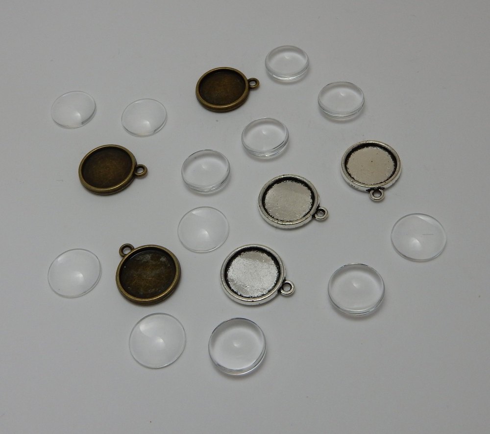 3 double sided setting small round pendant bezels + 6 glass domes silver or bronze 14 mm 