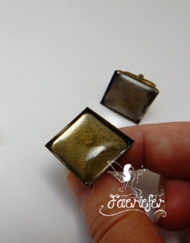 Square bronze plated Cuff links with 18 mm glass