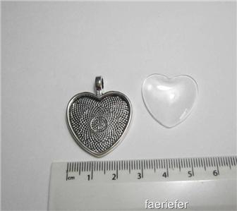 Heart shaped Cabochon Setting pendant + glass dome seal  silver plated 1" 25mm 