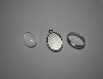 Oval double sided pendants with glass 13 x 18 mm