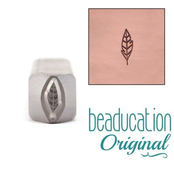 DS498 Small Leaf / Feather 7 mm Beaducation Original Design Stamp