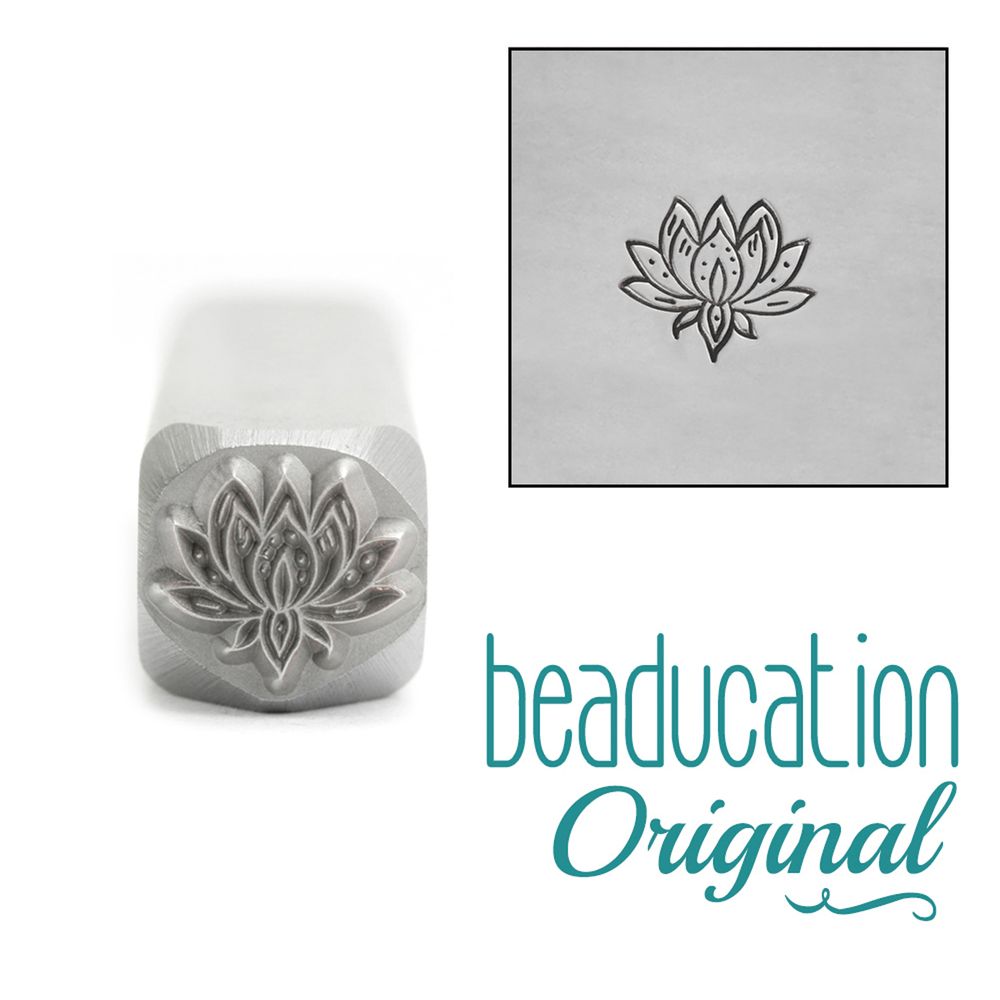 DS619 Medium Lotus Flower 8 mm Beaducation Original Design Stamp