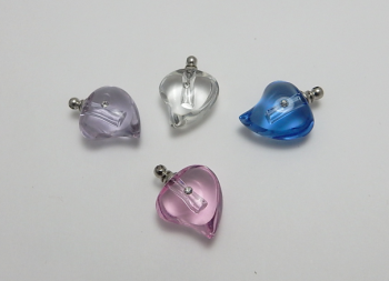 Heart shaped vial for pendants add oil perfume + pipette