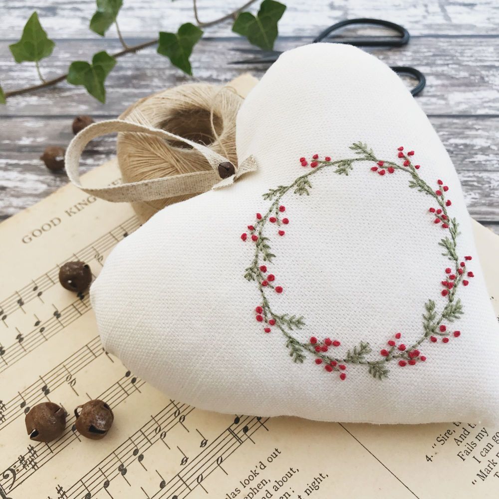 'Embroidered Heart ~ Christmas Wreath'