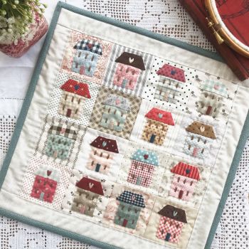 'Little House' Mini Quilt Kit   MORE COMING SOON