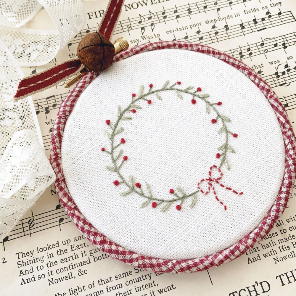 'Embroidery Hoop Festive Wreath' Kit