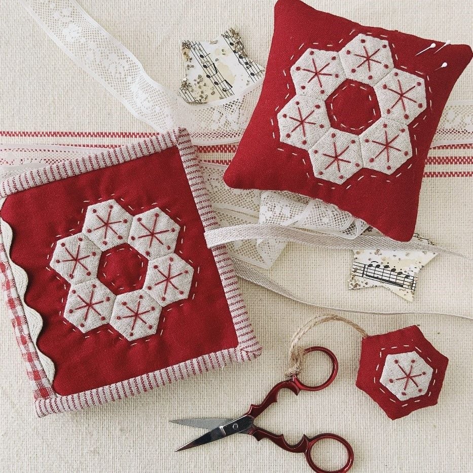 'Snowflake Hexie Sewing Set' Kit
