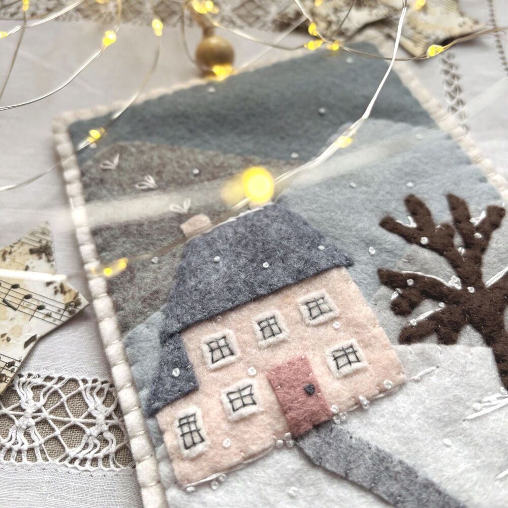 ‘House in the Hills Winter Felt Vista' Kit