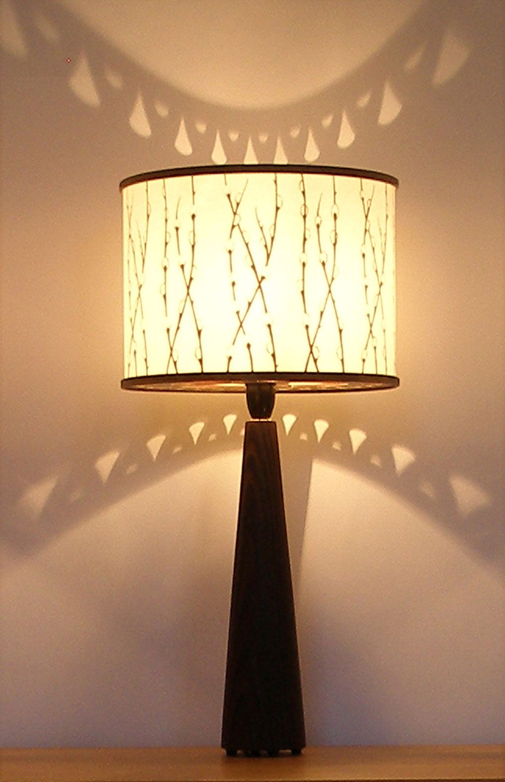 Willow table lamp