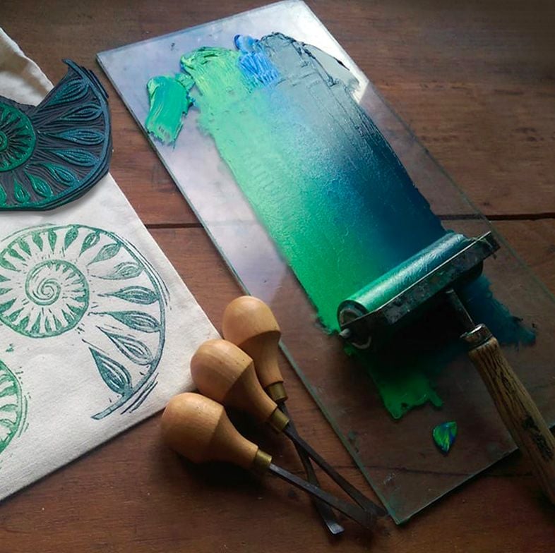 (4) FRI 2nd August- LINO PRINTING FABRIC OR PAPER
